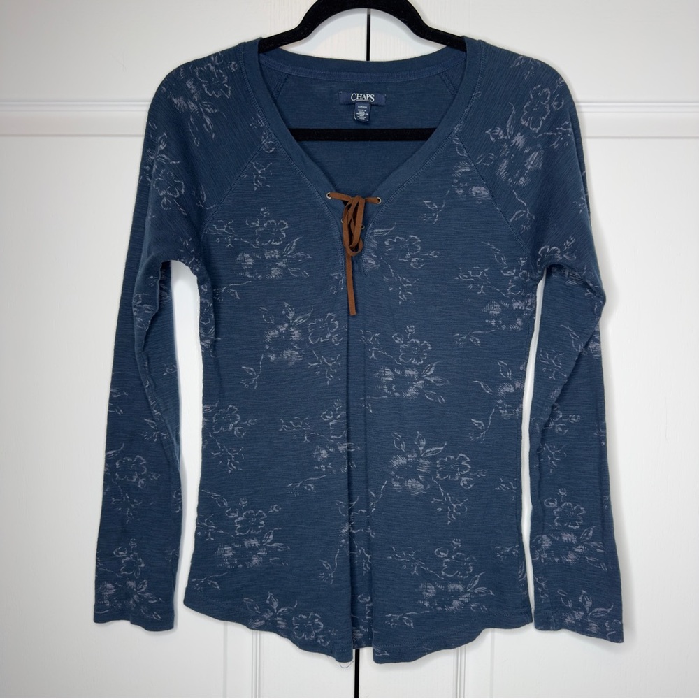 Chaps Women’s Blue Floral Long Sleeve Lace-Up V-Neck Top Size‎ Small